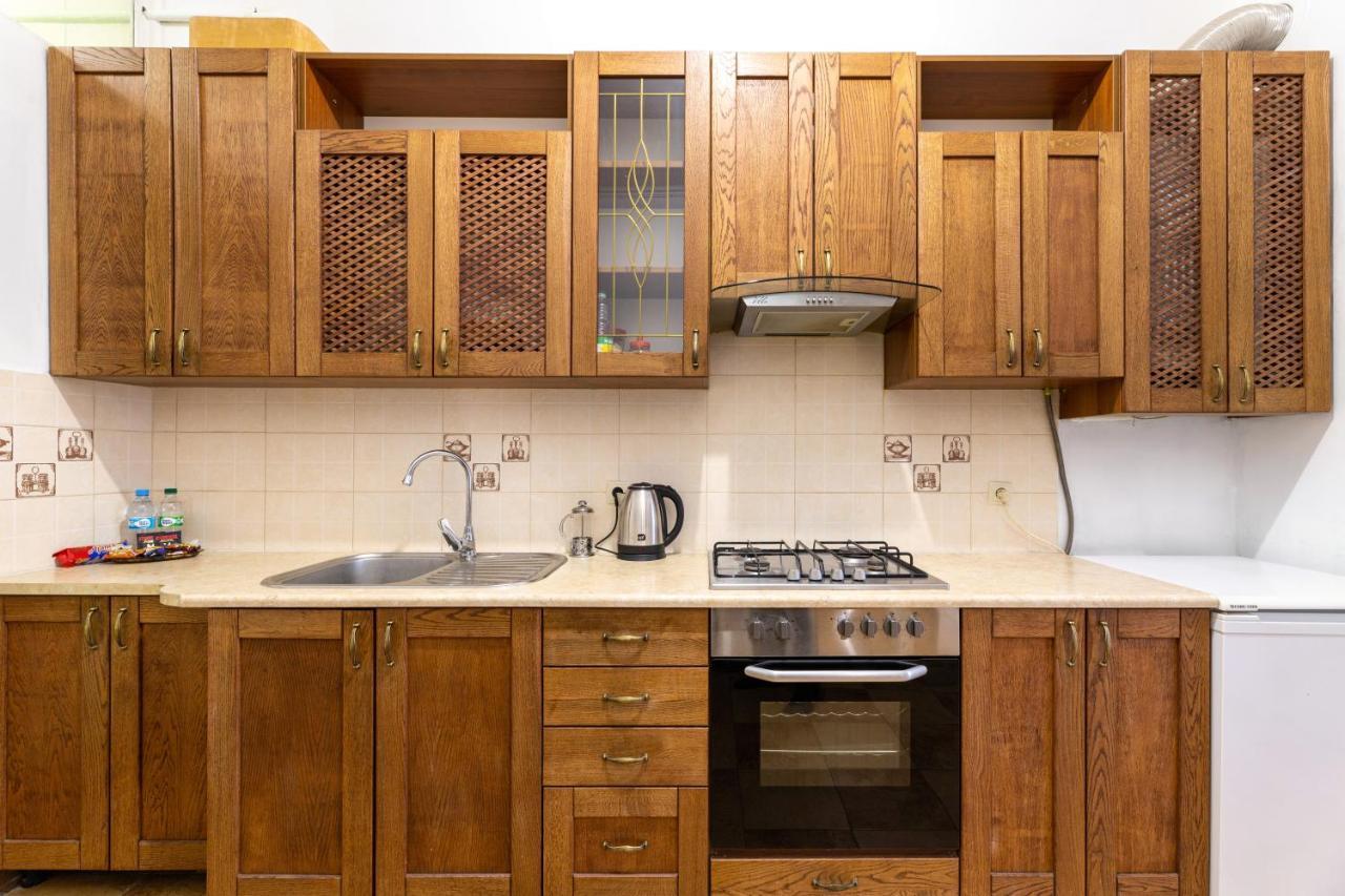Затишний Відпочинок В Центрі Львова Apartment Ngoại thất bức ảnh